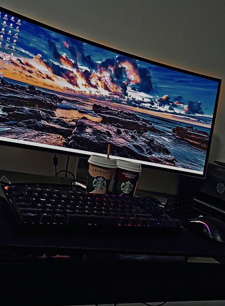 Desk setup 2023